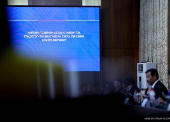 Худалдан авсан автобусны техникийн үзүүлэлт сэдвээр 2 нотлох баримтыг шинжлэн судална