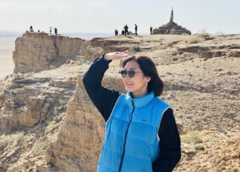 Дорнын говийн Б.Дэлгэрсайханыг дошин дээр нь дарж авахын төлөө үзнэ дээ