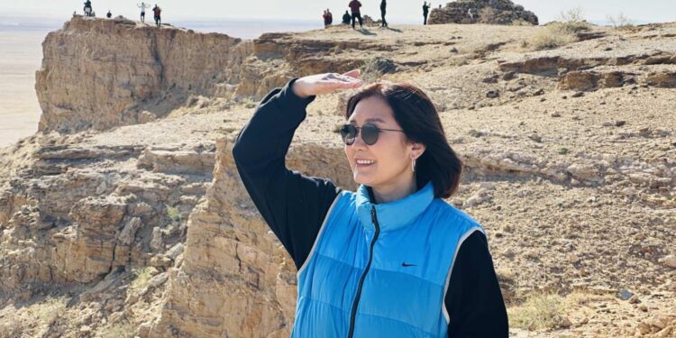 Дорнын говийн Б.Дэлгэрсайханыг дошин дээр нь дарж авахын төлөө үзнэ дээ