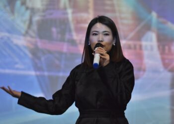 Д.Сумъяабазарын улс “сугарч” үлдэв