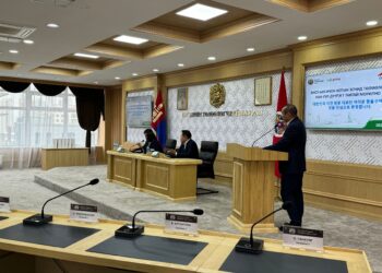 Хан-Уул дүүргийн ИТХ-ын дарга Г.Батсайхны урилгаар БНСУ-ын Ичон хотын хөрс, гадаргын усны мэргэжилтэн, инженерүүд ирлээ