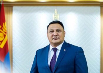 Цагаан голыг Аксул, Таван богдыг Бесбогда, Хар ямаатыг Хар жамат гэх мэтээр өөрчилжээ