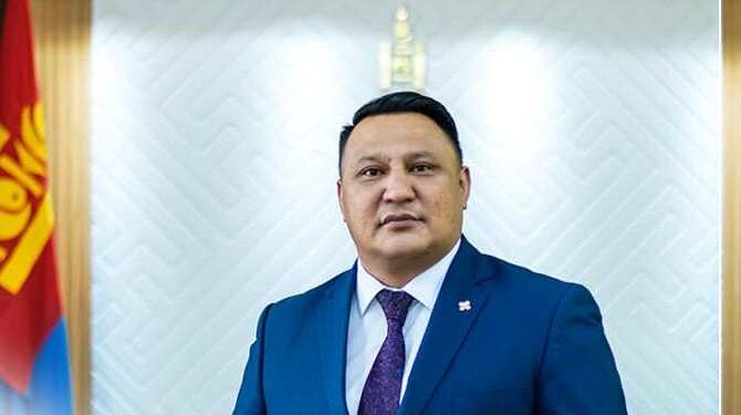 Цагаан голыг Аксул, Таван богдыг Бесбогда, Хар ямаатыг Хар жамат гэх мэтээр өөрчилжээ