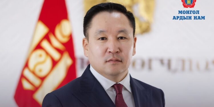 Хан-Уулын Г.Батсайхан НИТХ-ын сонгуульд нэр дэвших батламжаа авлаа