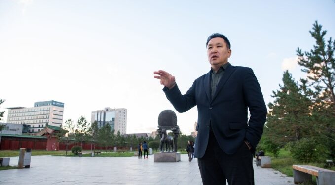 Г.Батсайхан: Стандарт яндангүй мотоцикл, спорт машинаар давхилдан хотын  дуу чимээний бохирдлыг өсгөж байна