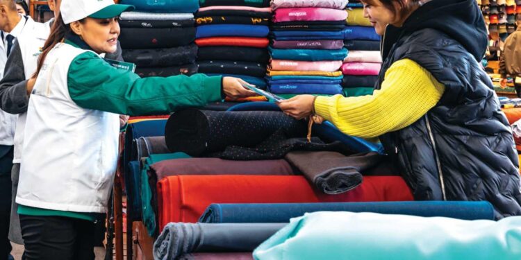 “АМЬ АМЬДРАЛАА ДЭМЖИЛГҮЙ ЯАХ ВЭ” БУЮУ С.ЭРДЭНЭТУУЛ