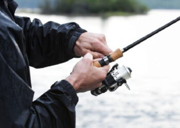 Загасны уурга нь цахилгааны утсанд хүрч, тогонд цохиулж нас баржээ