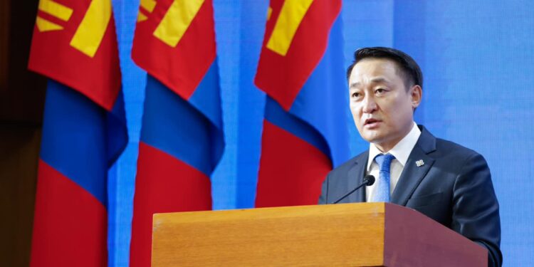 Д.Амарбаясгалан: Миний гэр бүл, хамаарал бүхий этгээдүүдийн хэн нь ч Таван толгойн ордод лиценз эзэмшдэггүй