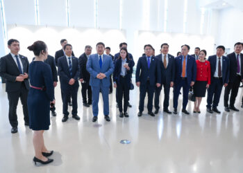 ЕРӨНХИЙ САЙД Л.ОЮУН-ЭРДЭНЭ ШАНХАЙН ХОТ ТӨЛӨВЛӨЛТИЙН ҮЗЭСГЭЛЭНГИЙН ТАНХИМД ЗОЧЛОВ