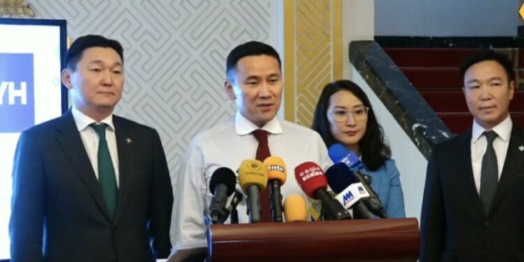 Шанхайн хэлэлцээр ба ордны “бослого”