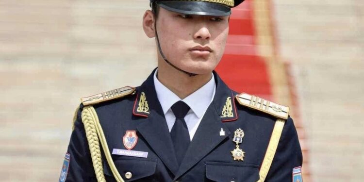 АХЛАХ ТҮРҮҮЧ Т.МАНДАХБАЯР: ИХ СУРГУУЛИЙНХАА НҮҮР ЦАРАЙ БОЛЖ ҮЙЛ АЖИЛЛАГААНУУДАД ОРОЛЦОХ БАХАРХАЛТАЙ БАЙДАГ