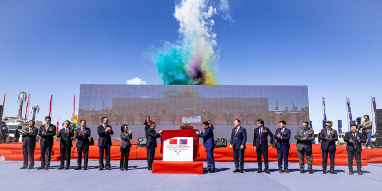 Гашуунсухайт-Ганцмод боомтын төмөр замын бүтээн байгуулалтыг 22 сарын хугацаанд ашиглалтад оруулна