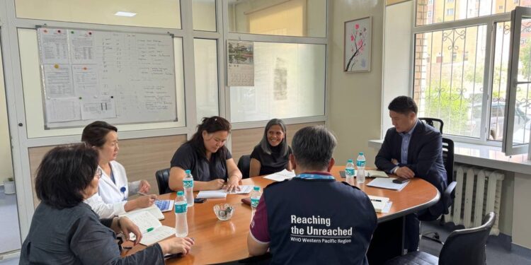 ДЭМБ-ын Монгол Улс дахь Суурин төлөөлөгч Др Сокорро Эскаланте, холбогдох мэргэжилтнүүд ХӨСҮТ-д ажиллав