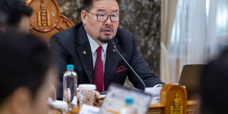 Төр өөрөө бүсээ чангалах “ХЭМНЭЛТИЙН ТОДОТГОЛ”-ыг Засгийн газар хэлэлцэж эхэллээ