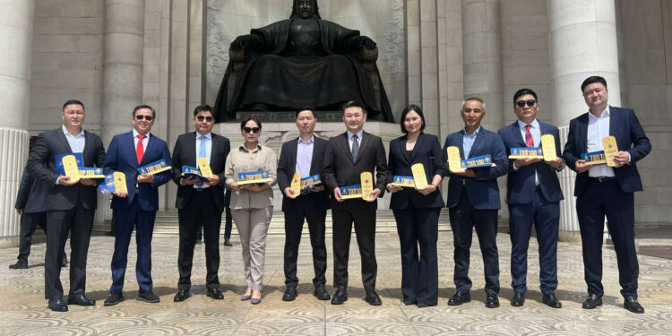 М-СИ-ЭС ГРУПП МОНГОЛ УЛСЫН ХӨГЖИЛД БОДИТ ХУВЬ НЭМРЭЭ ОРУУЛЖ БУЙ ҮЗҮҮЛЭЛТЭЭР ТЭРГҮҮНД ЭРЭМБЭЛЭГДЛЭЭ