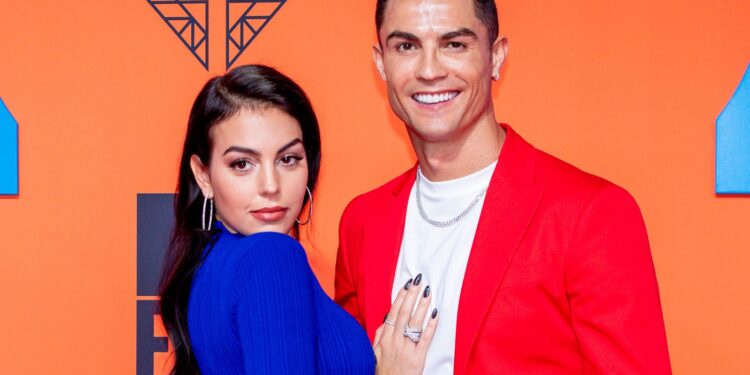 Сүйн бөгж нь 3-5 сая доллар