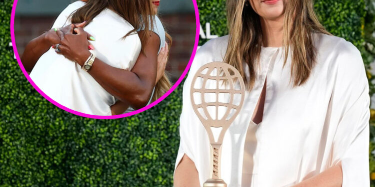 Мария Шараповагийн нэрийг Алдрын танхимд мөнхөлж, Серена Уильямс оролцов