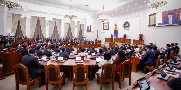 Монгол Улсын Их Хурлын 2025 оны намрын ээлжит чуулган нээлтээ хийлээ