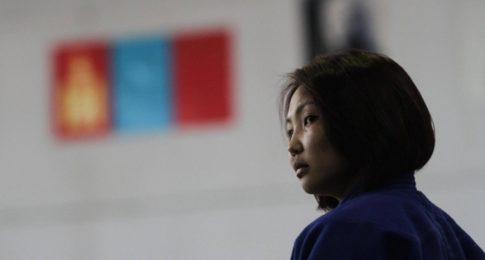 МУГТ Г.Отгонцэцэг: ИНГЭЖ ТАМИРЧДЫГ ДЭМЖИХГҮЙ ЭЭ!!!