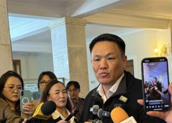 УИХ-ын гишүүн Н.Номтойбаяр: Үндэсний эвсэл Засгийн газрыг огцруулах бичигт гарын үсэг зурсан