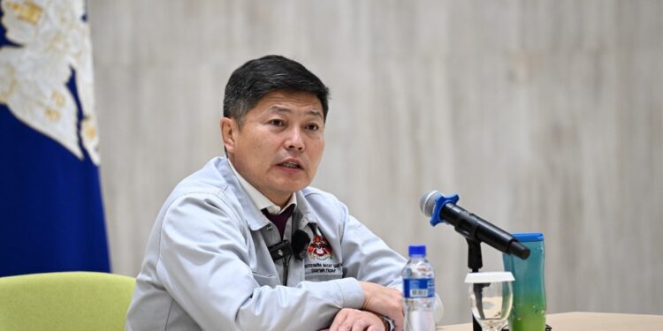 Х.Нямбаатар: Н.Энхбаяр дарга та Сумъяабазар даргын үед Гэрлэх ёслолын ордны хойд талд 700ам.метр газар авсан байна лээ. Үүнийг би цуцална…