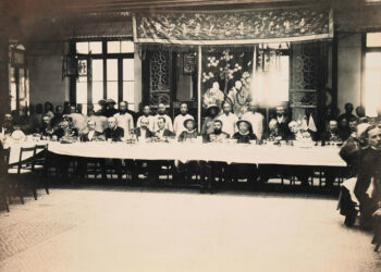 Цуврал-13 Хүрээ хүүхнүүдийн хөгтэй явдал