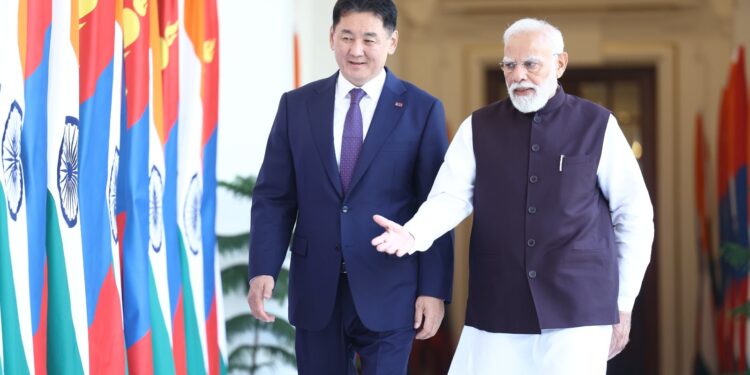 Ерөнхийлөгч У.Хүрэлсүх, Ерөнхий сайд Н.Моди нар ”Стратегийн түншлэл”-ийг бэхжүүлэх тухай Хамтарсан мэдэгдэл гаргалаа