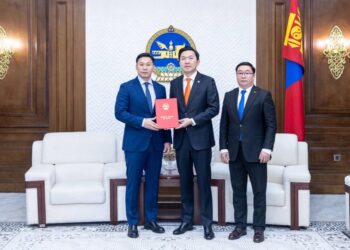 Сургуулийн орчны эрүүл мэнд, аюулгүй байдлын тухай хуулийн төслийг өргөн мэдүүллээ