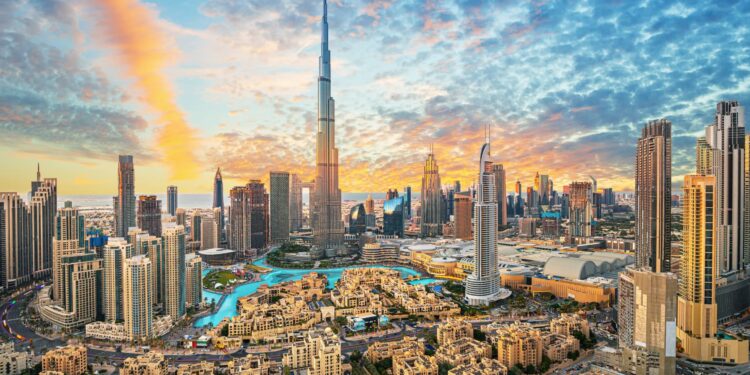 Солонгос залилагч Юүн Жаефилийг даган хөрөнгө оруулалтын 100 сая доллароо авахын тулд Дубай явж залилуулсан монгол компанийн захирал ХЭН БЭ?