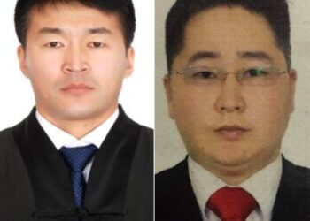 10 мянган доллар өгөөд “ахиж ингэж нэмж өгнө шүү” хэмээн 10 хуруугаа гозолзуулсан ерөнхий шүүгч асан С.Амардэлгэр, өмгөөлөгч Л.Энхбат нарын ХЭРГЭЭС…