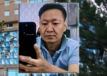 “Жем Молл”-д гарсан айшигт аллагад хамгаалагч нь хаяад гарахад солонгос монгол залуус бүсгүйг аврахаар алуурчинтай тэмцэлджээ