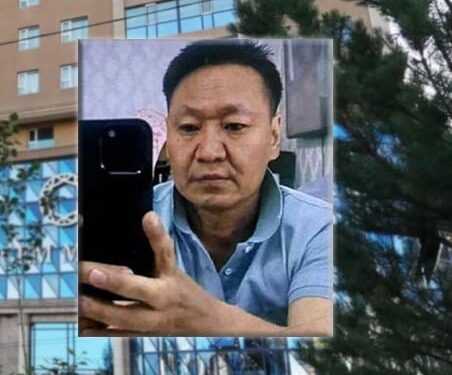 “Жем Молл”-д гарсан айшигт аллагын үеэр хамгаалагч нь хаяад гарахад солонгос монгол залуус бүсгүйг аврахаар алуурчинтай тэмцэлджээ