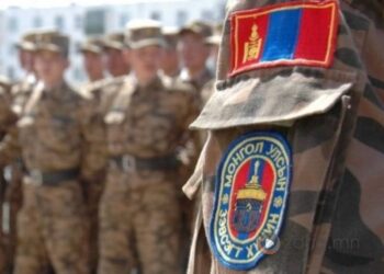 Штабын дарга дэд хурандаа Д.Цогтбаатар “энийг зодуур гэдэггүй юм” хэмээн ахлагчаа нэг цаг зодсон ХЭРГЭЭС