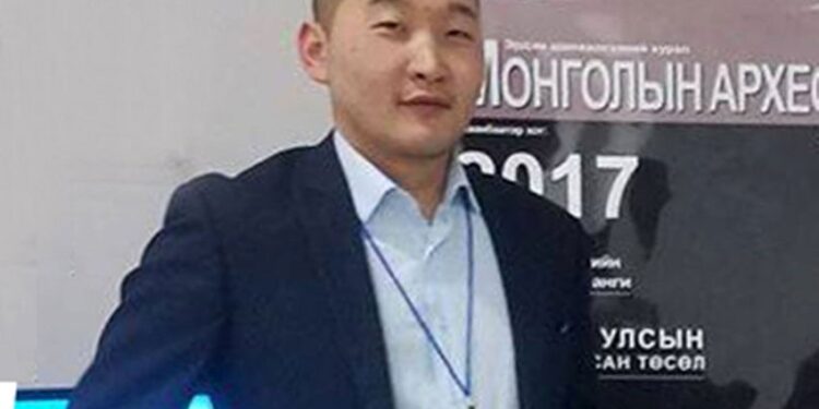 “Оны шилдэг” археологич Ч.Баяндэлгэр бусдын нэрээр гэрээ байгуулж мөнгийг өөртөө аван МҮМ-д 13 сая төгрөгийн хохирол учруулсан хэрэгт холбогджээ