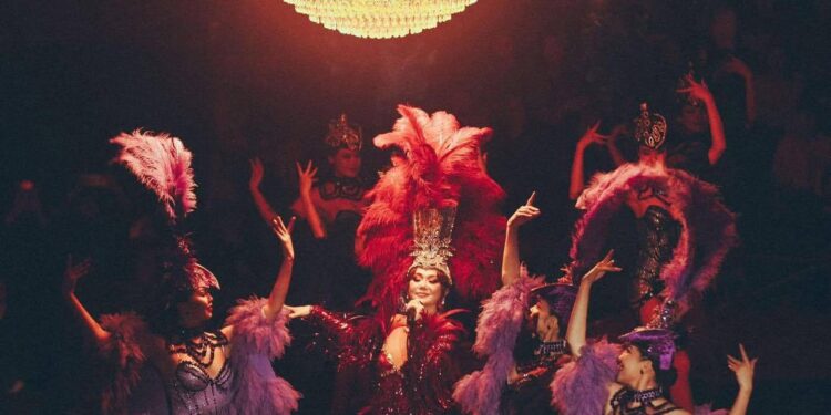 Т.Ариунаа дуусашгүй эрч хүчтэй, дахин давтагдашгүй, гал цогтой дуучин юм аа…