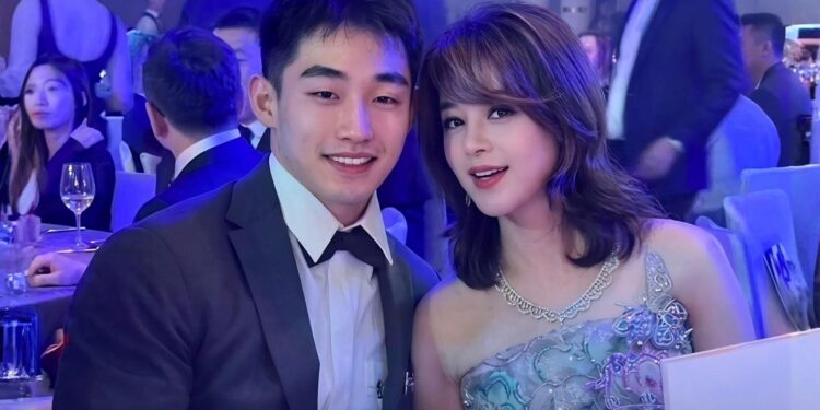 Хятадын 55 настай тэрбумтан 25 настай залуутай гэрлэжээ