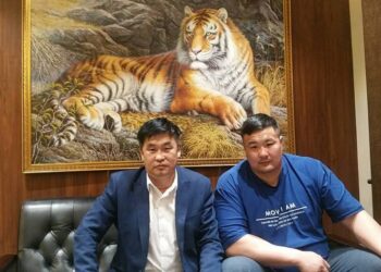 П.БҮРЭНТӨГС: БИ УУЛЫН ОРГИЛД Л ГАРНА ГЭЖ ЗҮТГЭДЭГ