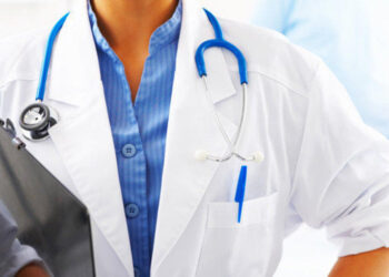 Өрхийн эмнэлгийн дарга ЭМДС-гийн төсвөөс 194 сая төгрөгийг хувийн хэрэгцээндээ зарцуулжээ