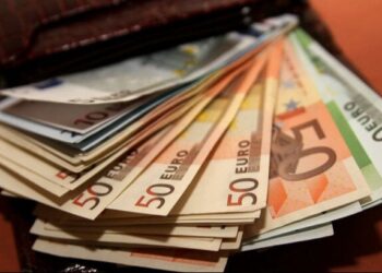 Узбек эр монгол эхнэрийн хамт Хаан, ХХБ, Голомт, Капитрон банкинд 383 сая төгрөгтэй тэнцэх хуурамч евро солиулжээ