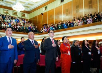 Э.Батшугар: Сум, тосгоны эрүүл мэндийн төвийг эрүүл мэндийн салбарын хөгжлийн стратегийн тулгуур болгон бэхжүүлэх шаардлагатай