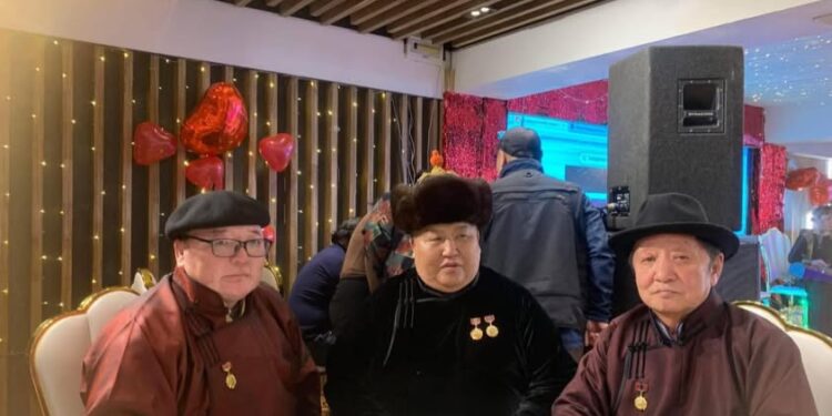 Д.Цэвээнравдан: Хүний сэтгэл хөдлөхгүйгээр, донслохгүйгээр уран бүтээл төрнө гэж юу байсан юм бэ?