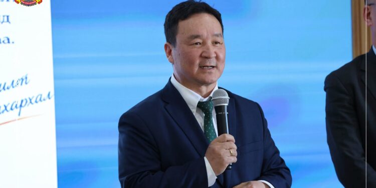 “БҮЛГИЙН ТӨСӨЛ”-Д ШАЛГАРСАН ИРГЭДЭД БАТЛАМЖ ГАРДУУЛЛАА